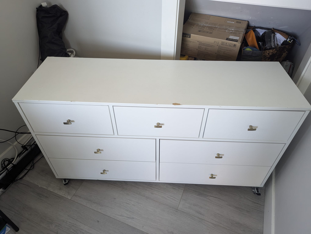 White dresser - photo 3