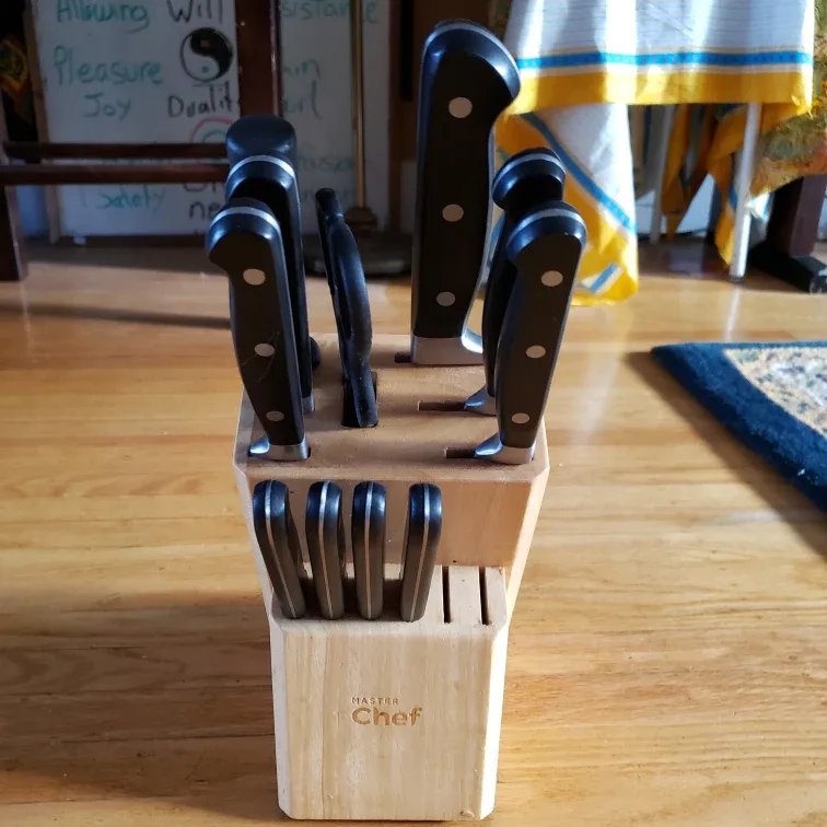 💚🥕Master Chef Knife Set with Block image indicator(2)