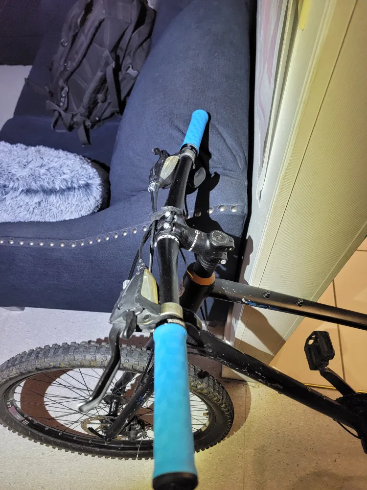 Kona dew  Mountain Bike - Black image indicator(7)