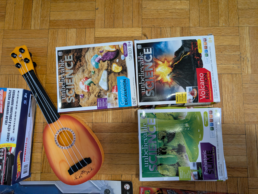 Variety of Toys and Games - photo 3