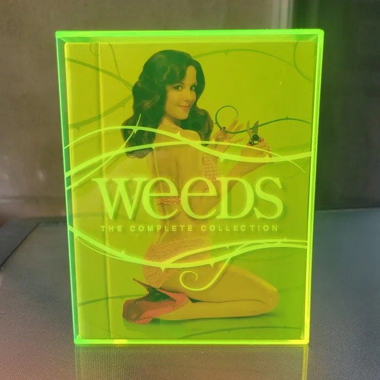 Weeds: The Complete Collection DVD Set thumbnail