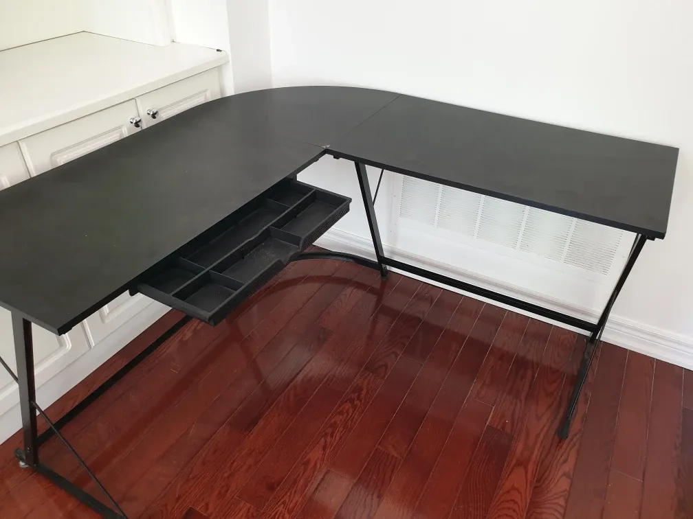 Black L-Shaped Desk with Keyboard Tray image indicator(2)