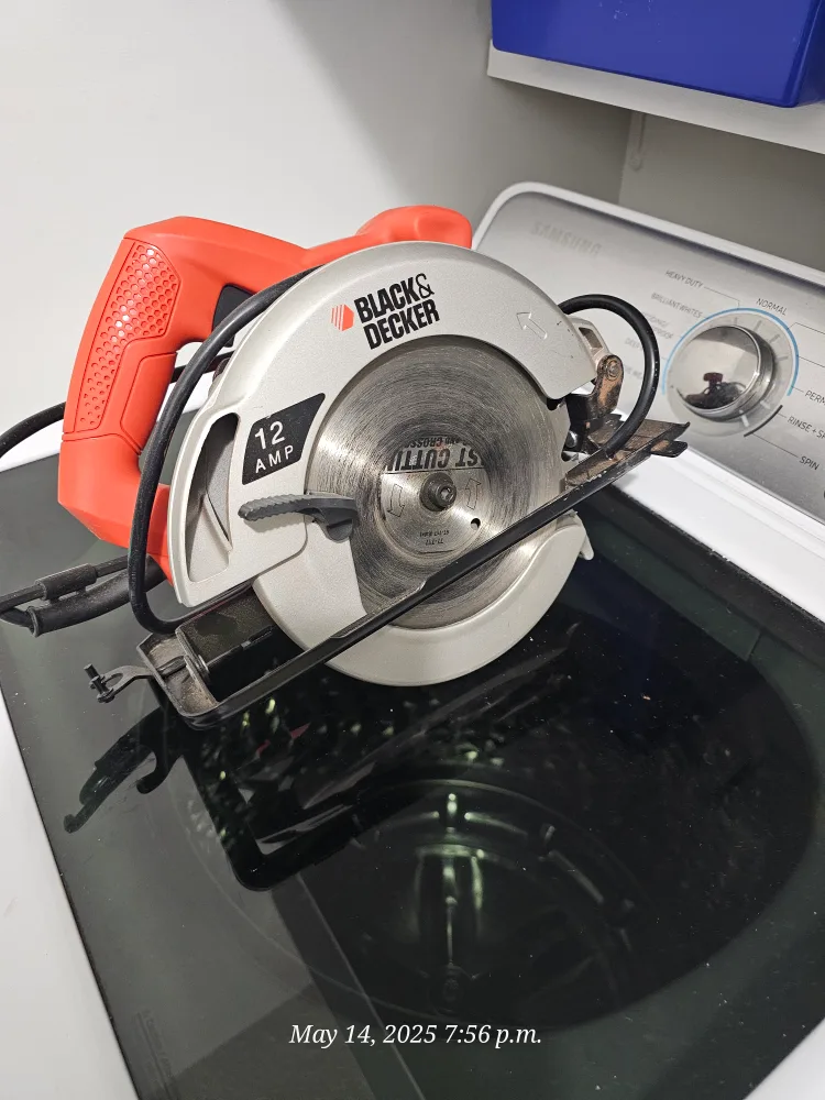 Black & Decker Circular Saw thumbnail