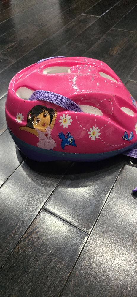 Dora the Explorer Kids' Helmet - Small