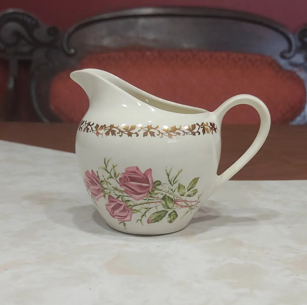 vintage rose pattern creamer 🫖 trades accepted! thumbnail