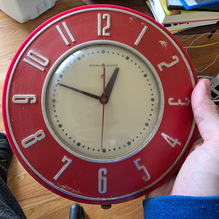 GE Red Electric Clock — WORKING! thumbnail