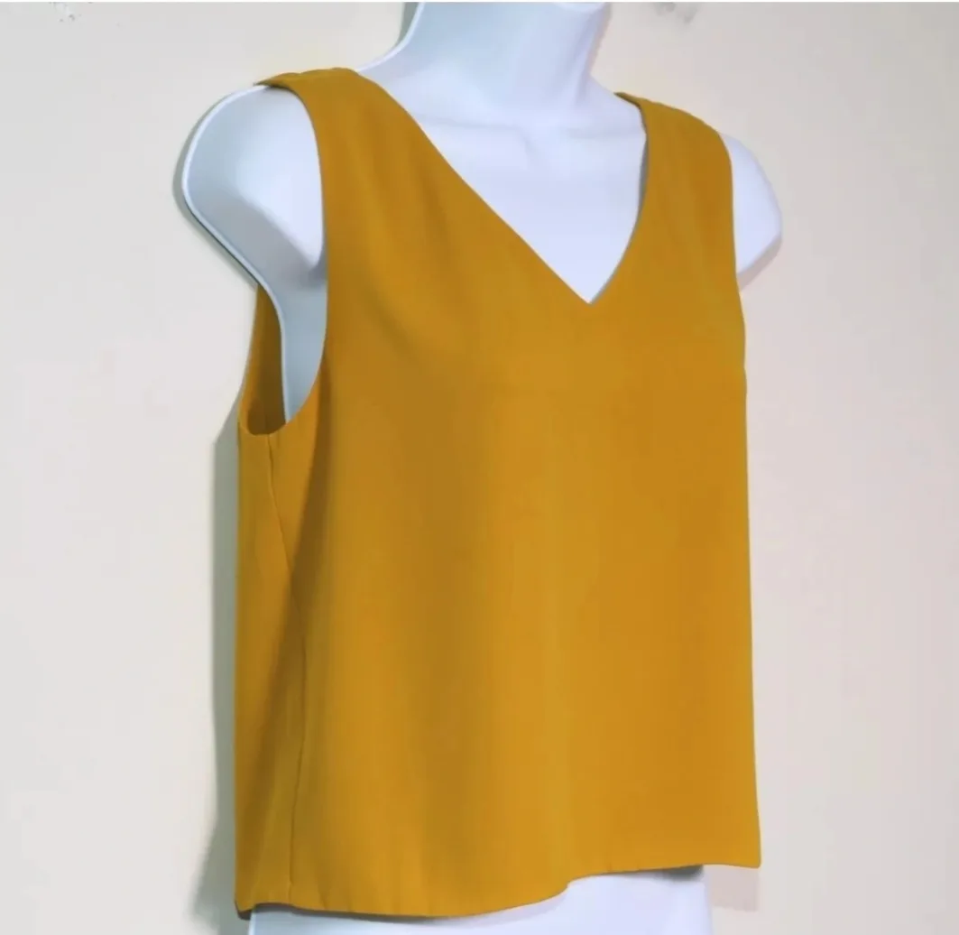 ❣️ Aritzia Babaton Murphy Blouse Mustard Yellow Sleeveless thumbnail