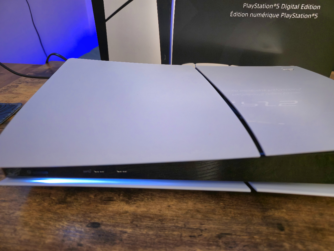 PlayStation 5 Slim Digital – Mint/Immaculate Condition - photo 3
