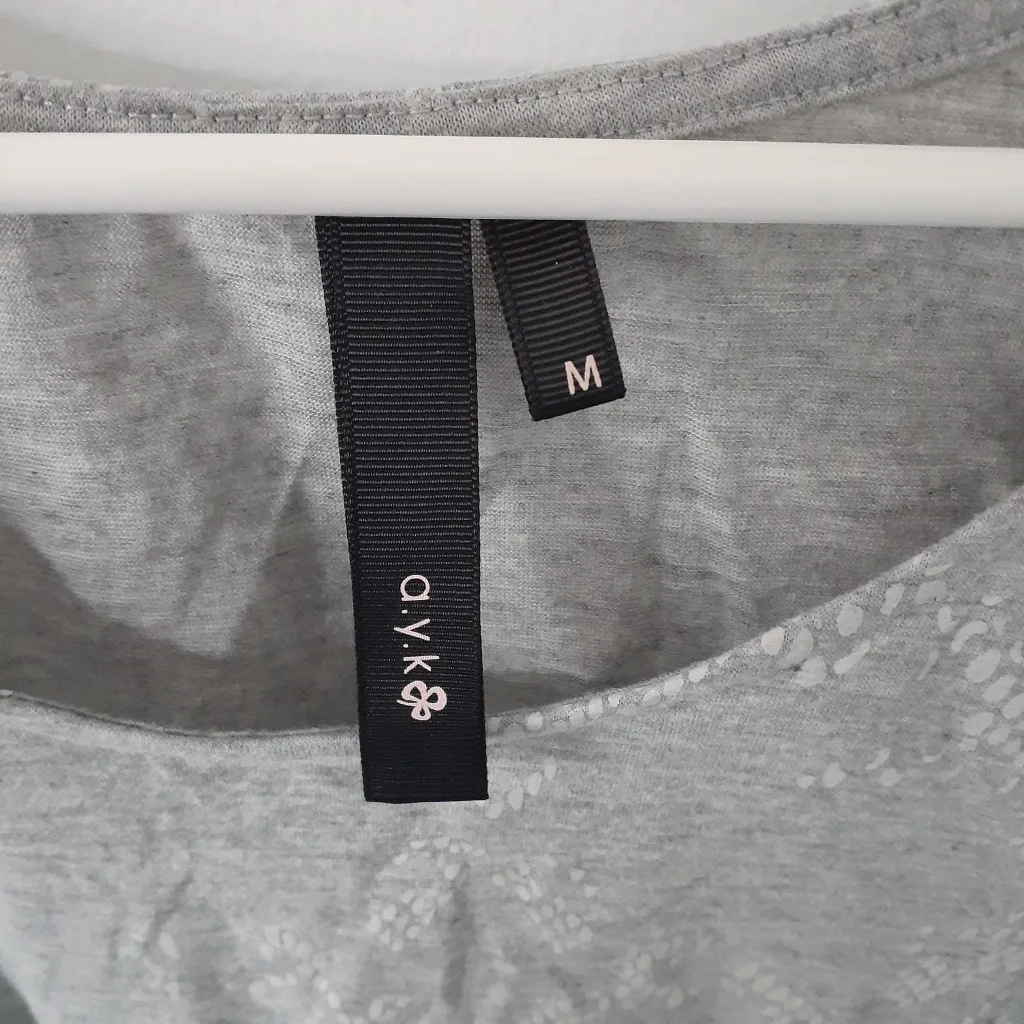 O.Y.K Grey Tank Top - Size Medium image indicator(3)