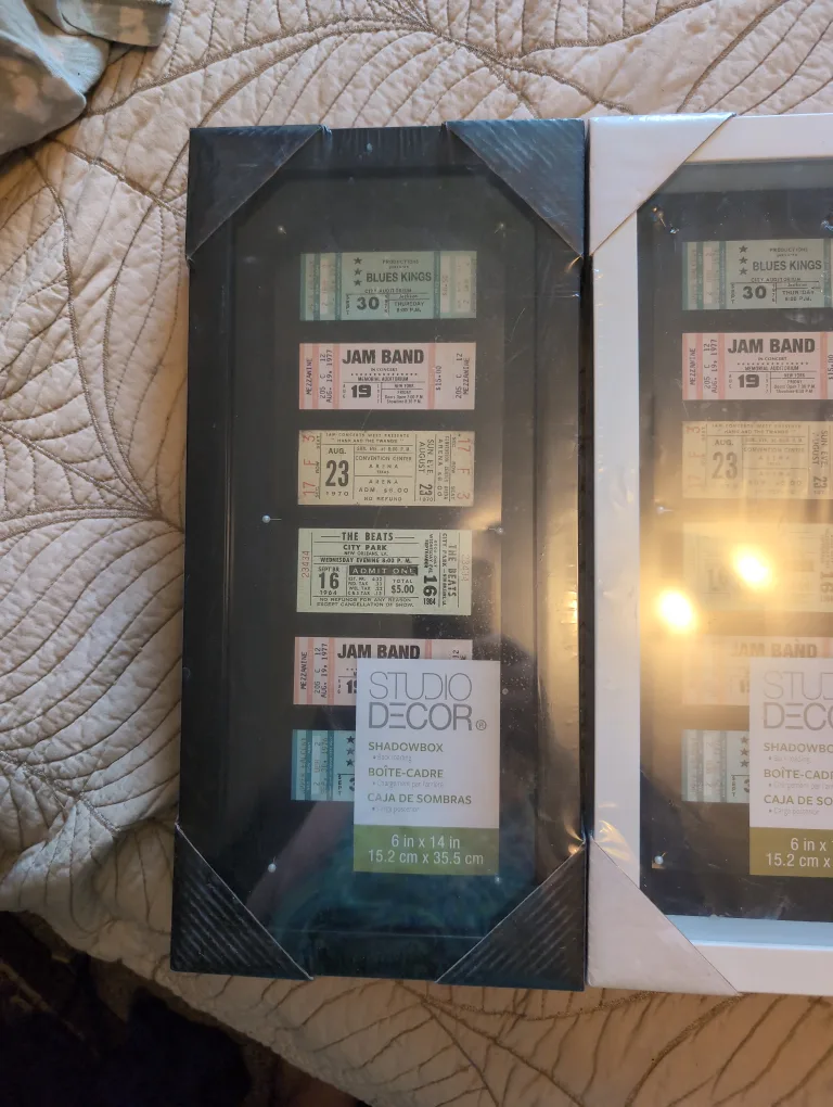 Shadowbox Display Frames image indicator(4)