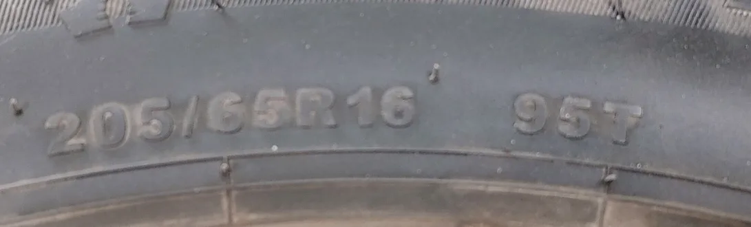 Set of 4 winter tires 205/65R16 image indicator(2)