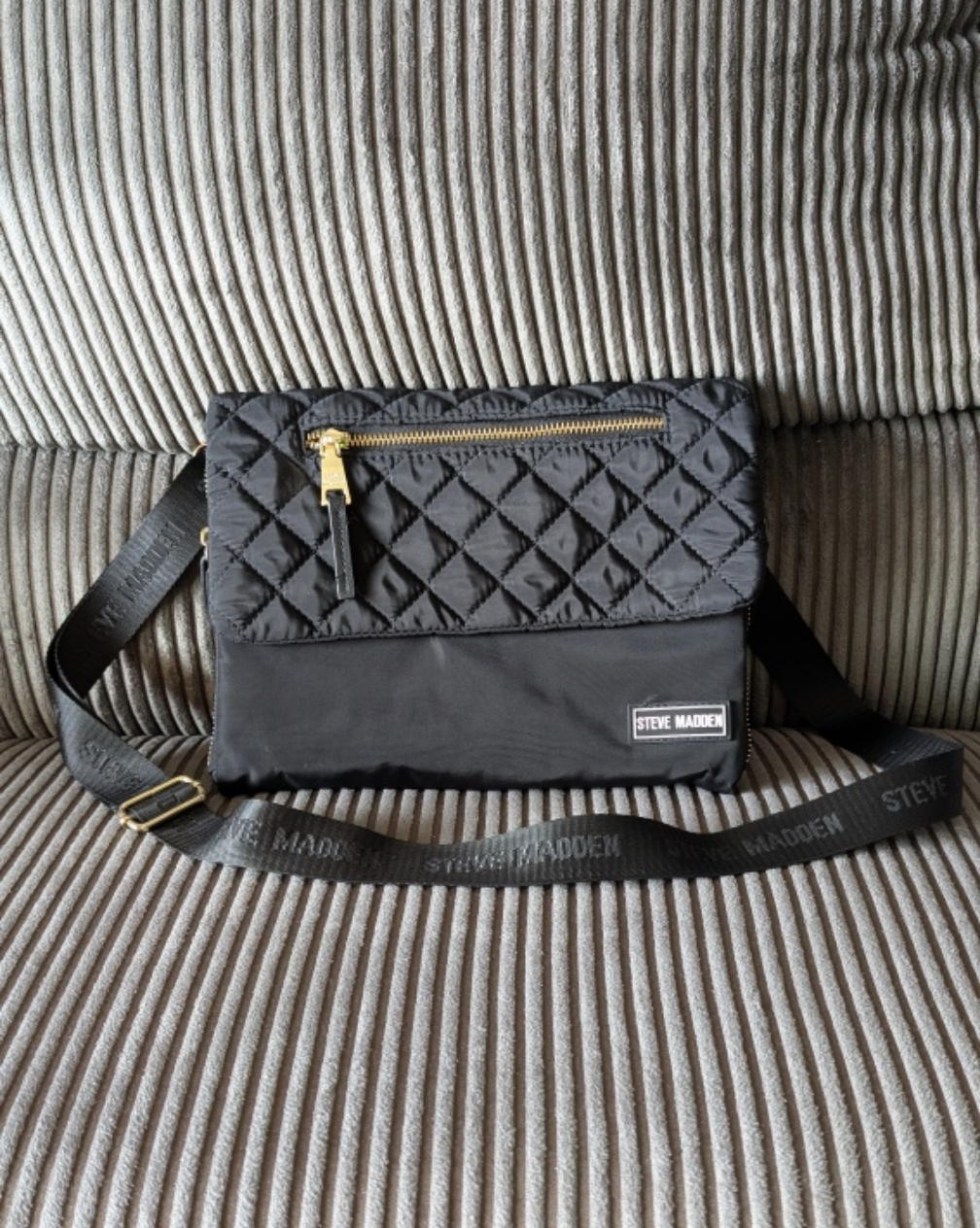 LIKE NEW - Black Steve Madden Crossbody Bag