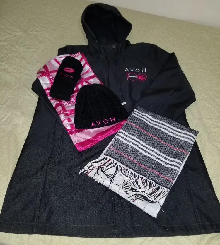 Avon Winter Set thumbnail