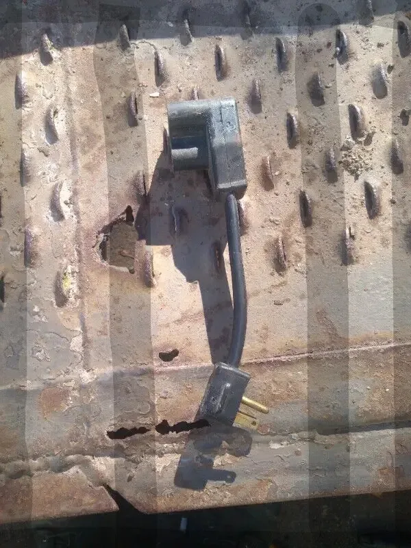 Camper Adapter for sale image indicator(2)