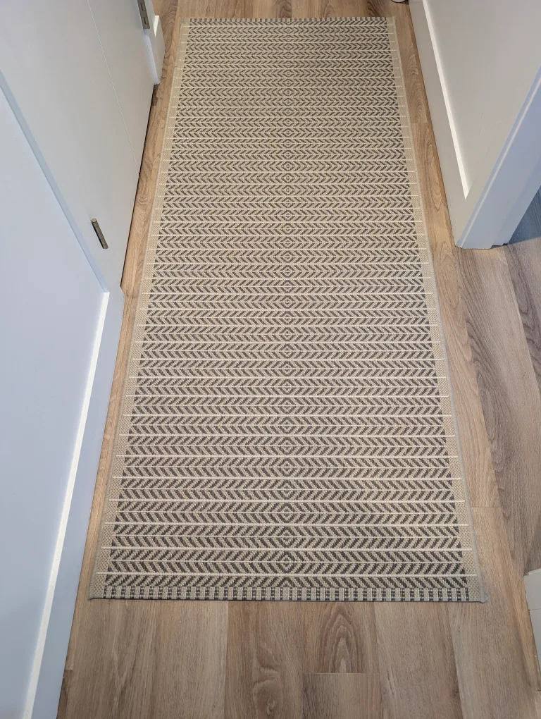 Patterned Hallway Runner Rug thumbnail