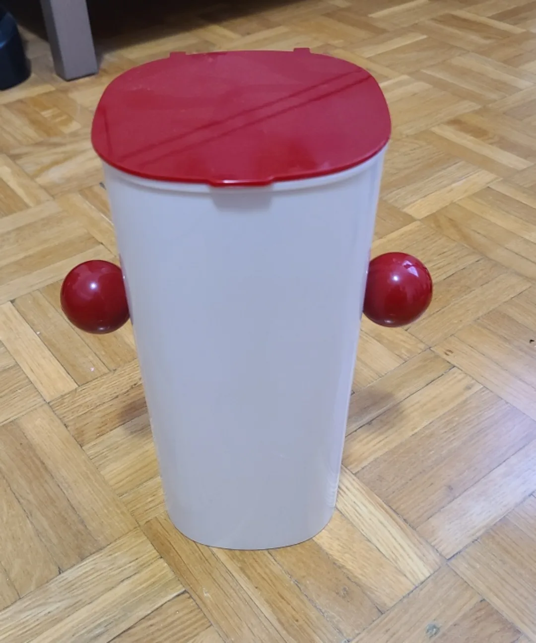 Makeup Brush Holder with Lid🥕 image indicator(4)