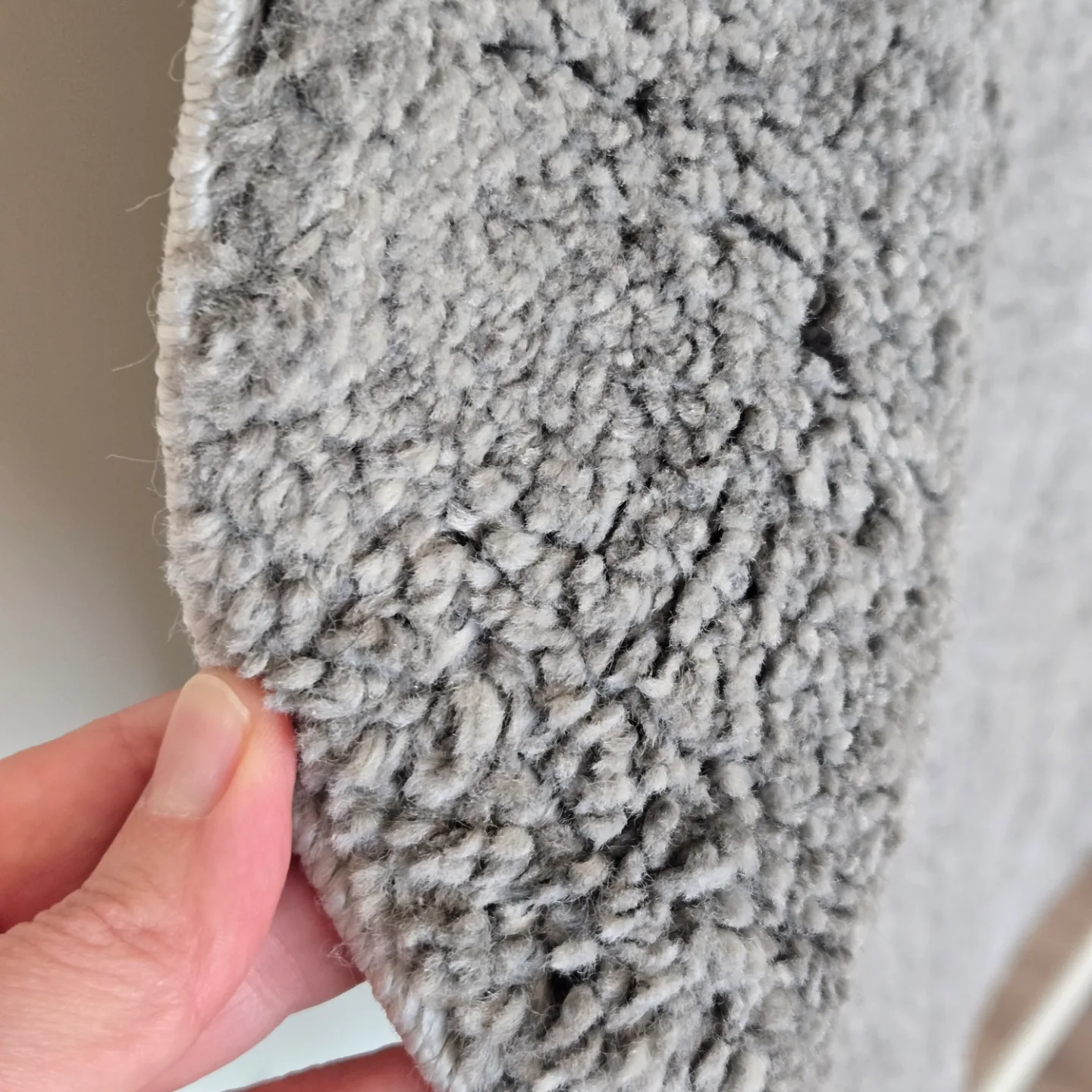 Rug, round, grey, 130cm × 130cm (Ikea - STOENSE) image indicator(5)