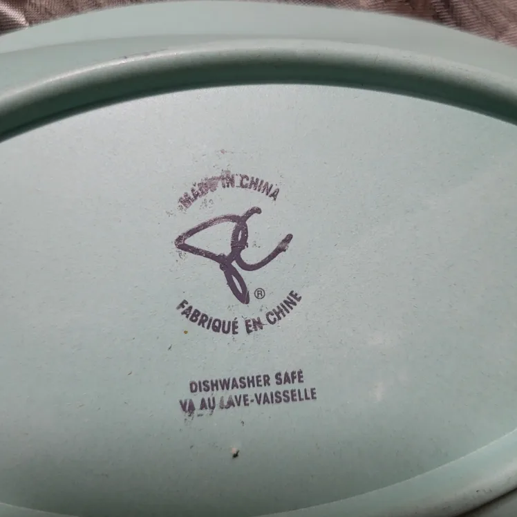 Beautiful Serving Set 8Plates Used for Staging image indicator(7)