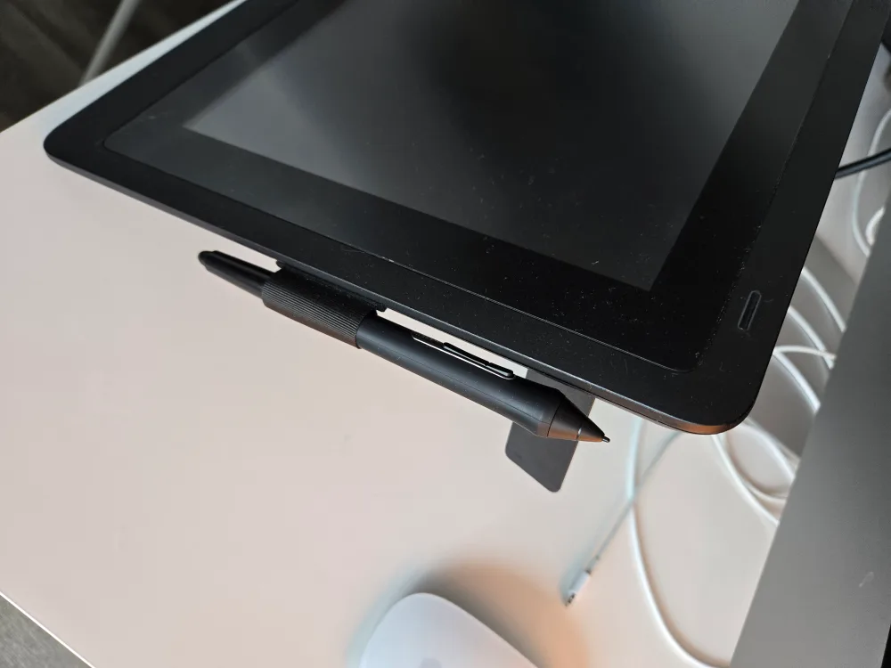 Wacom Cintiq 16 Tablet image indicator(3)