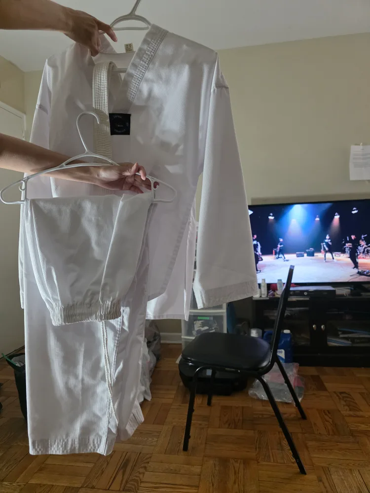 Taekwondo Dobok Uniform - 2/160 thumbnail