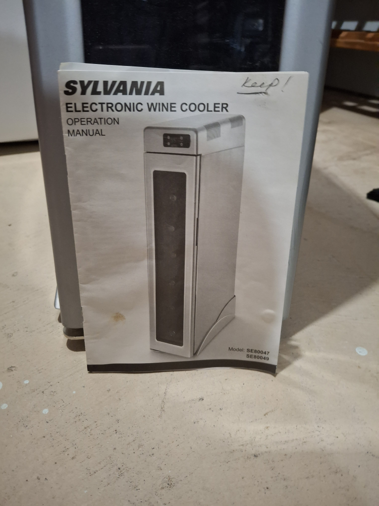 Sylvania Electronic Wine Cooler - Model SE80047 - photo 3