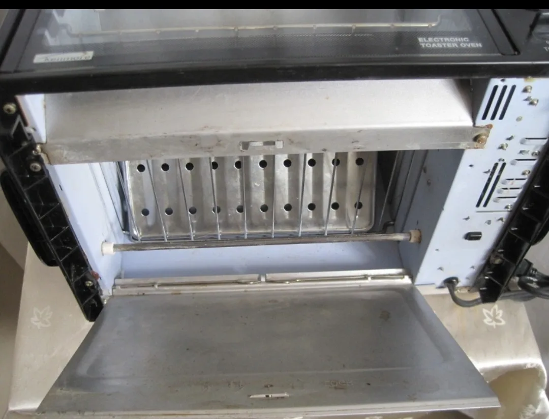 Kenmore  4-slice Toast-R-Oven/Broiler available. Fixed price. image indicator(2)