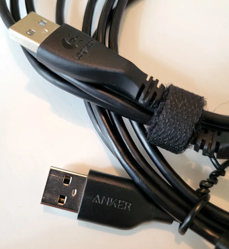 2 x 6ft USB Type A to Micro USB Cables - Logitech & Anker Brand image indicator(3)
