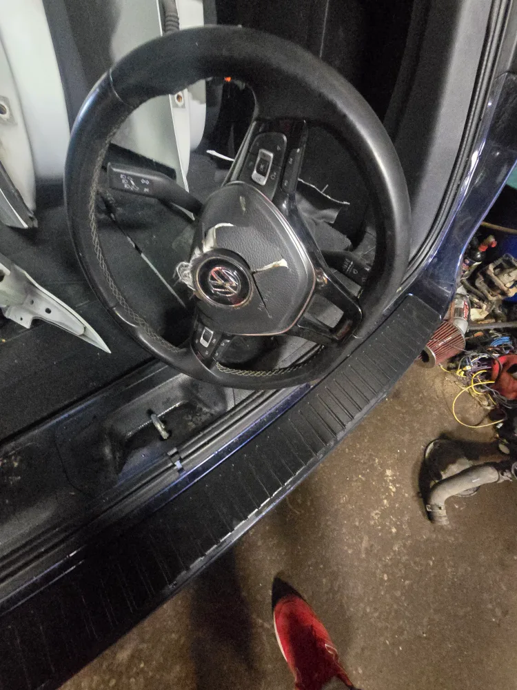 2018 vw passat engine - only 60,000km image indicator(2)