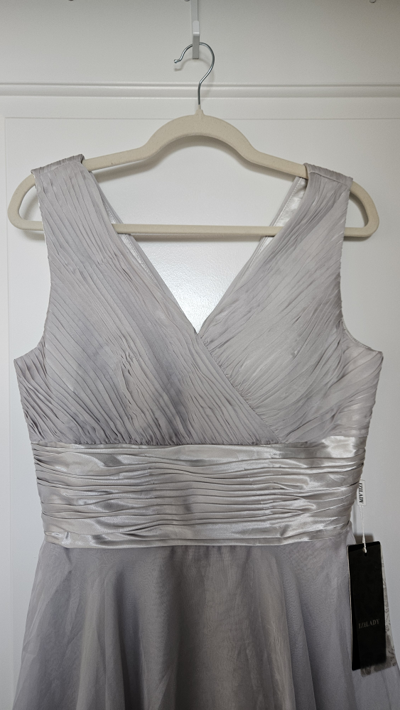 NEGOTIABLE - New IZILADY Formal, Wedding, Prom Dress - Size 10 - photo 3
