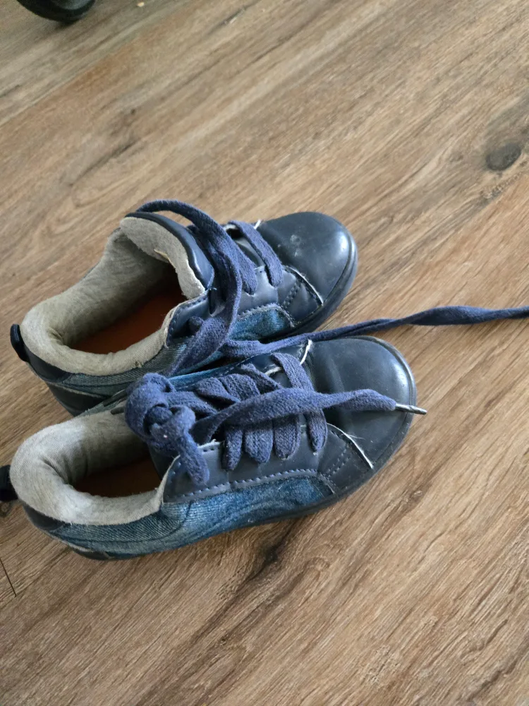 Blue Denim Kids Sneakers.  #freecycle thumbnail
