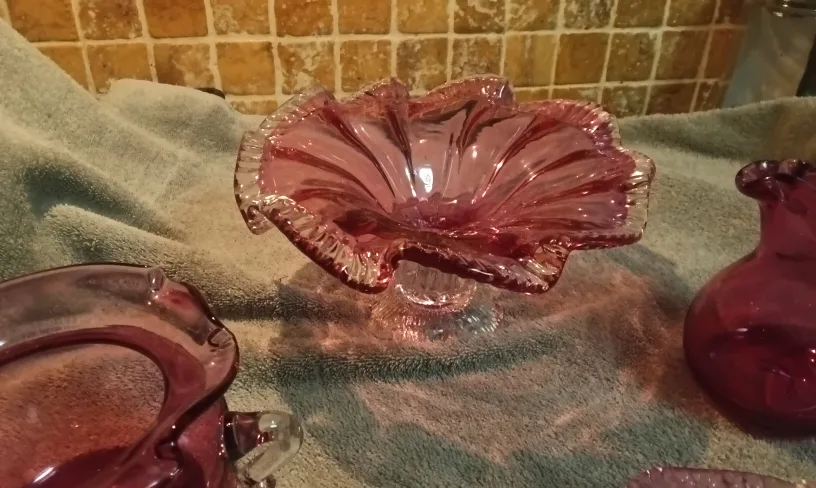 Beautiful 4 Rare Find Pieces Fenton Cranberry Glass  Pieces image indicator(3)