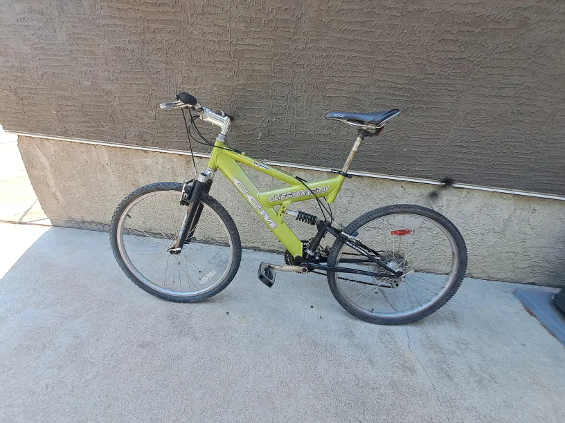 Huge bicycles sale image indicator(6)