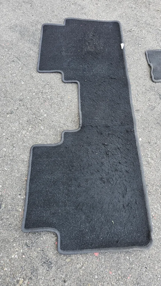 💚 Set of Car Floor Mats image indicator(4)