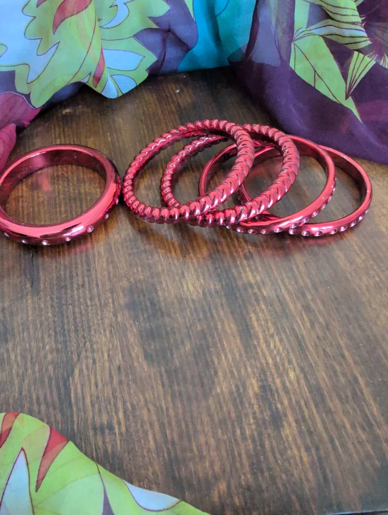 Costume jewellery - MUST go - many items! image indicator(6)