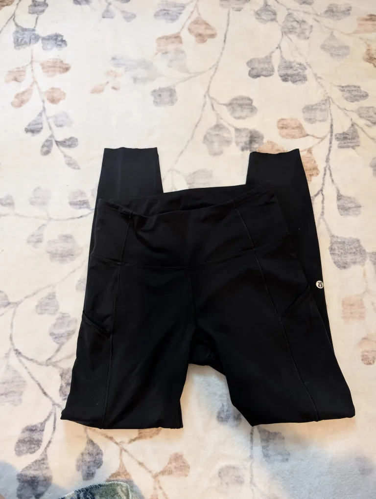 Lululemon Fast and Free 7/8 Leggings 25" image indicator(4)