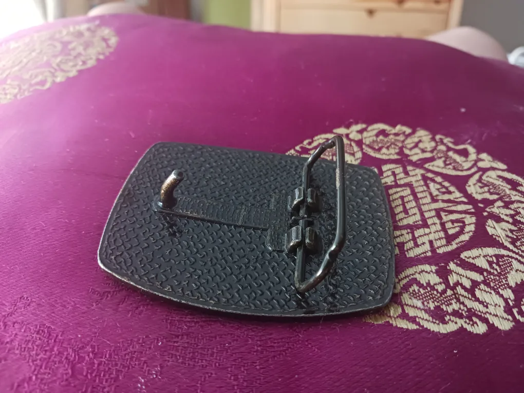 Vintage Labatt's Antique 1919 Keg Truck Belt Buckle image indicator(2)