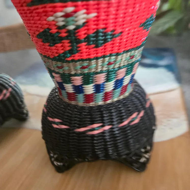 Vintage 1960s Scoubidou vases with Chinoiserie motif 10.5 " image indicator(4)