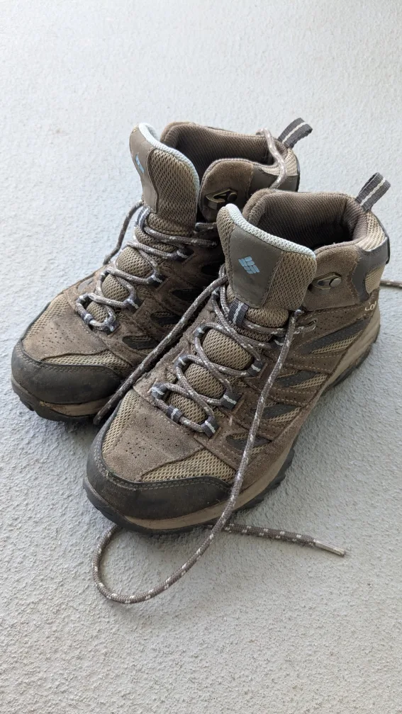 Columbia Hiking Boots 7.5 thumbnail