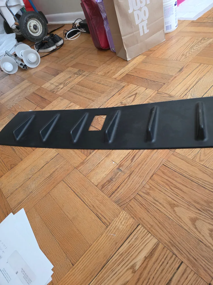 Car roof spoiler or vortex thumbnail