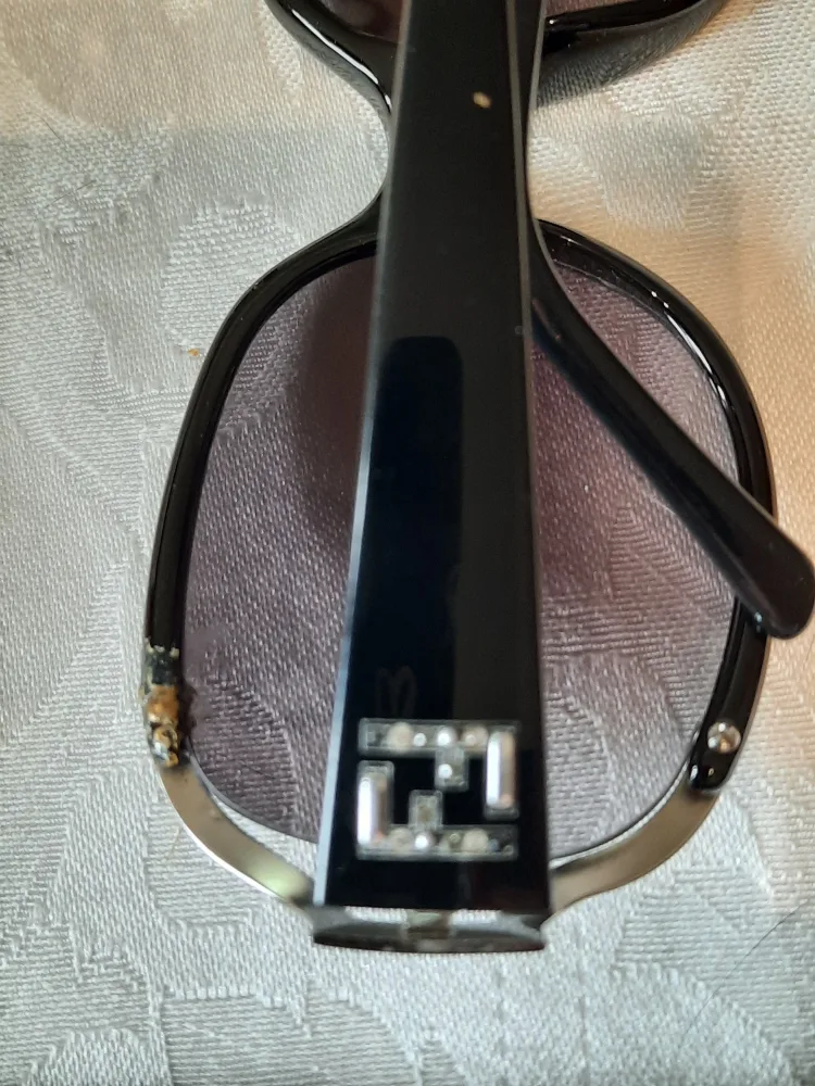 Fendi Sunglasses for sun image indicator(2)