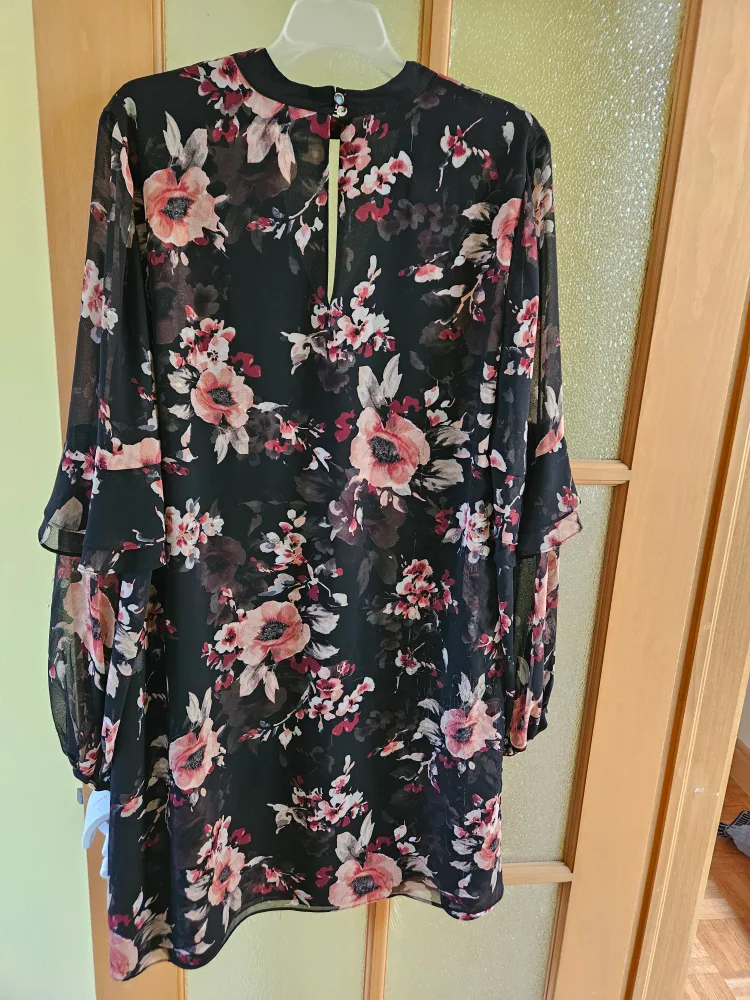 White House Black Market Floral Dress image indicator(4)