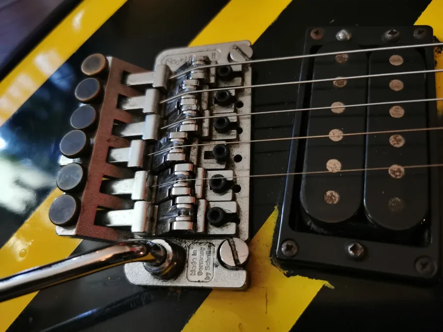 Kramer Striker 100 ST Electric Guitar 1980s US-made image indicator(2)