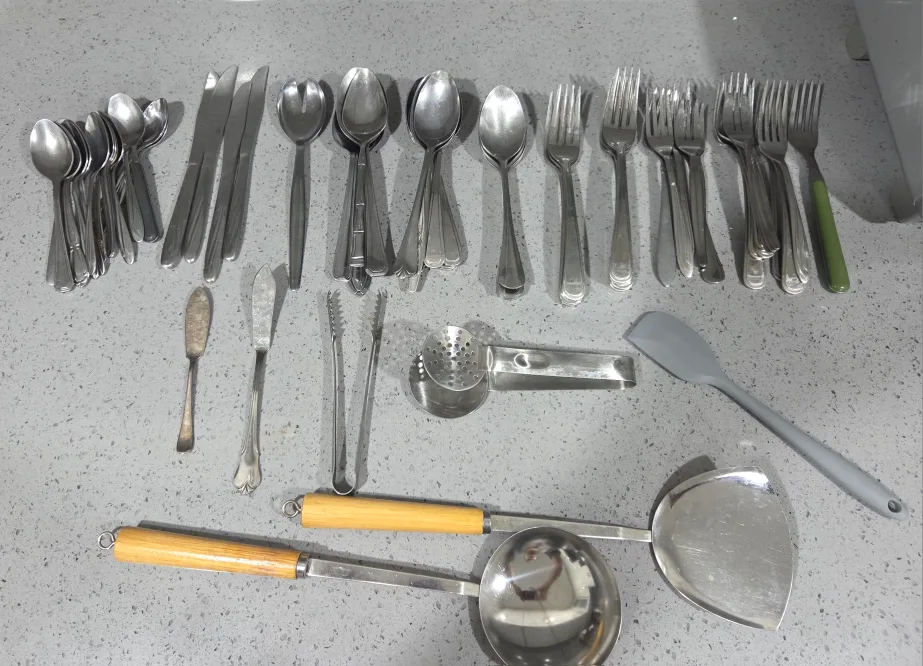 Silverware and Kitchen Utensil Set thumbnail