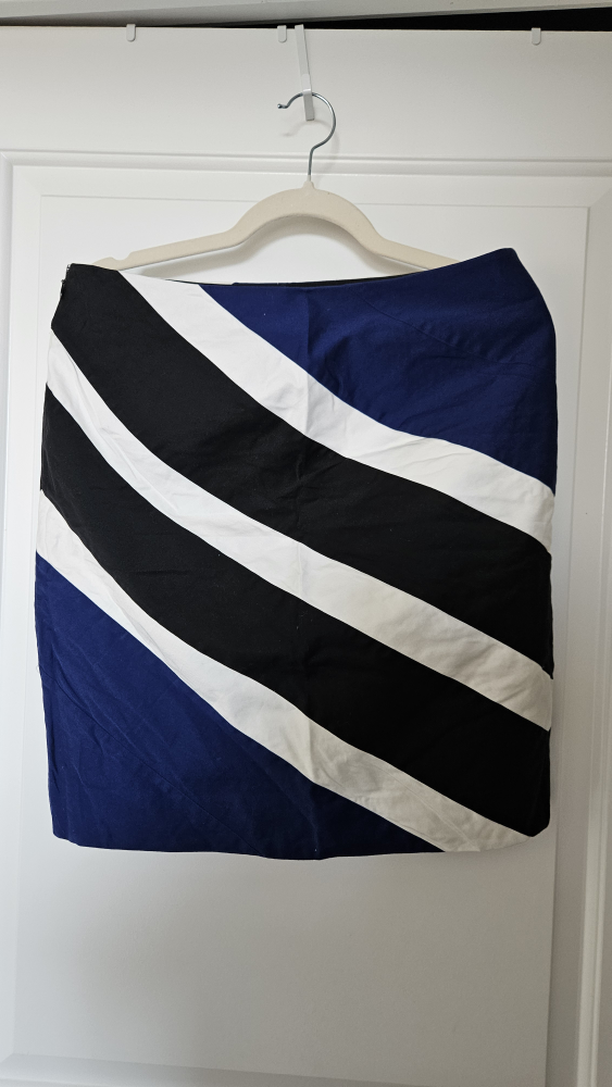 White House Black Market Striped Skirt - Medium (Size 12)