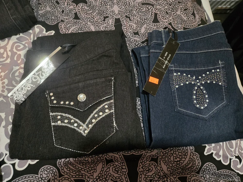 1826 Jeans - Size 11 image indicator(3)