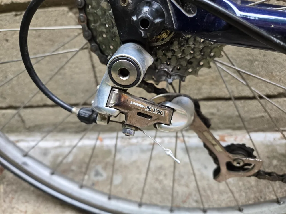 Cannondale Road Bike image indicator(3)