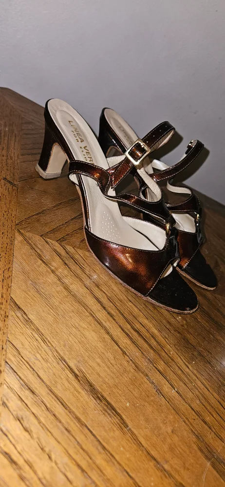 Linea Verde Brown Heels Size 7 image indicator(2)