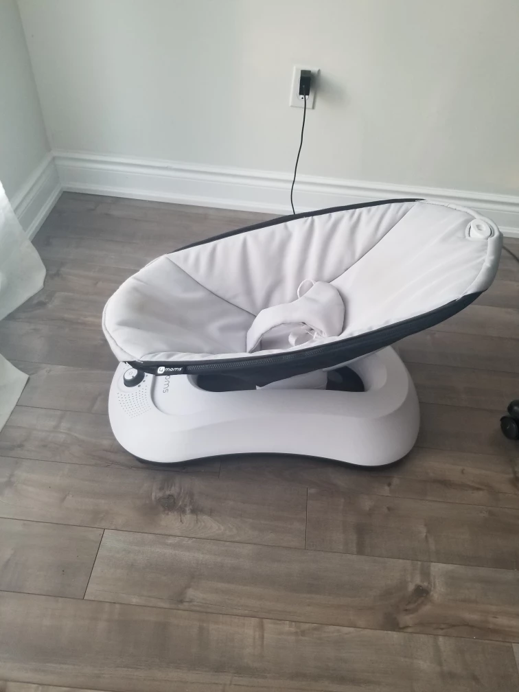 # freecycle 4moms MamaRoo Baby Swing - photo 2