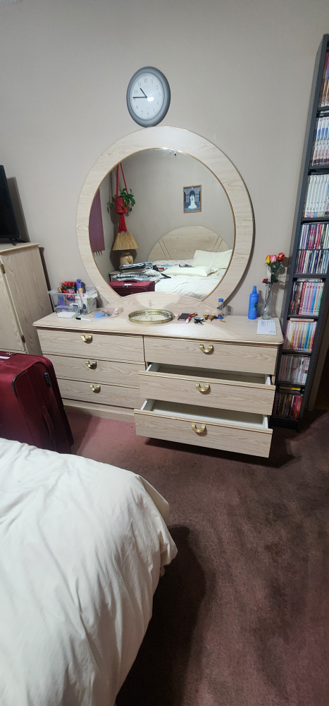 Matching Bedroom Furniture Set - photo 2