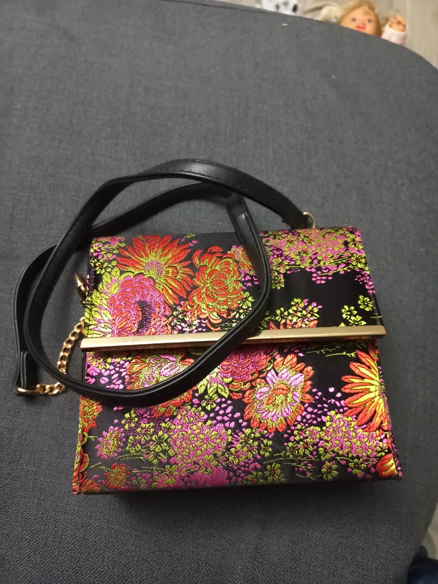 Olivia Miller Floral Cube Crossbody Bag thumbnail